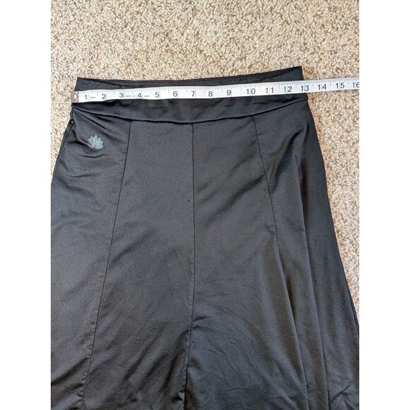 ATHLETIC SKIRT by Snoga. Capris Leggings. 27” Flared Skirt. Color Black, Size XS - Picture 5 of 6
